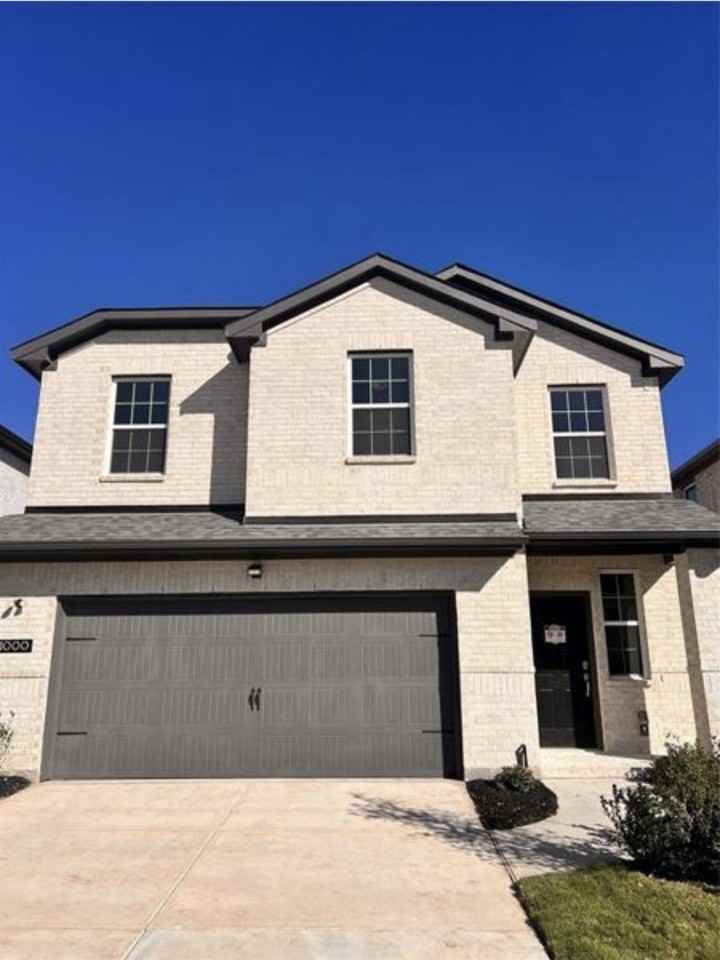 900 Portina Dr - Photo 2 of 32