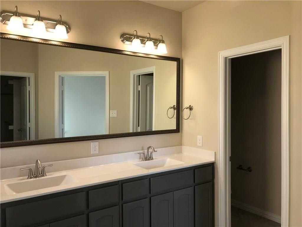 1810 Silver Oak Dr - Photo 6 of 8