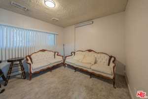 featured image of 6220 Etiwanda Ave