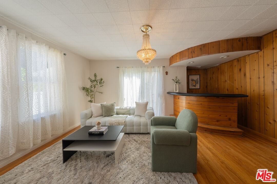 6220 Etiwanda Ave - Photo 4 of 8