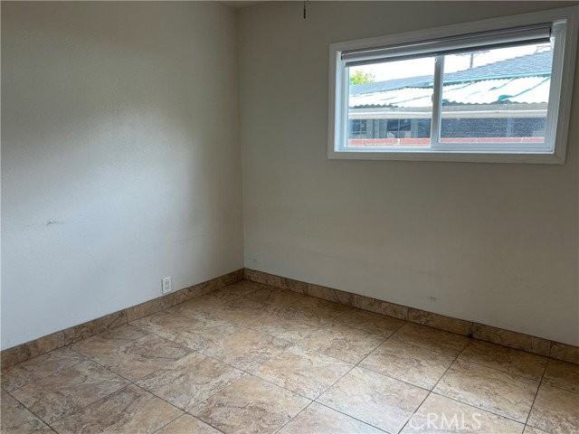 12752 Lemay St - Photo 3 of 8