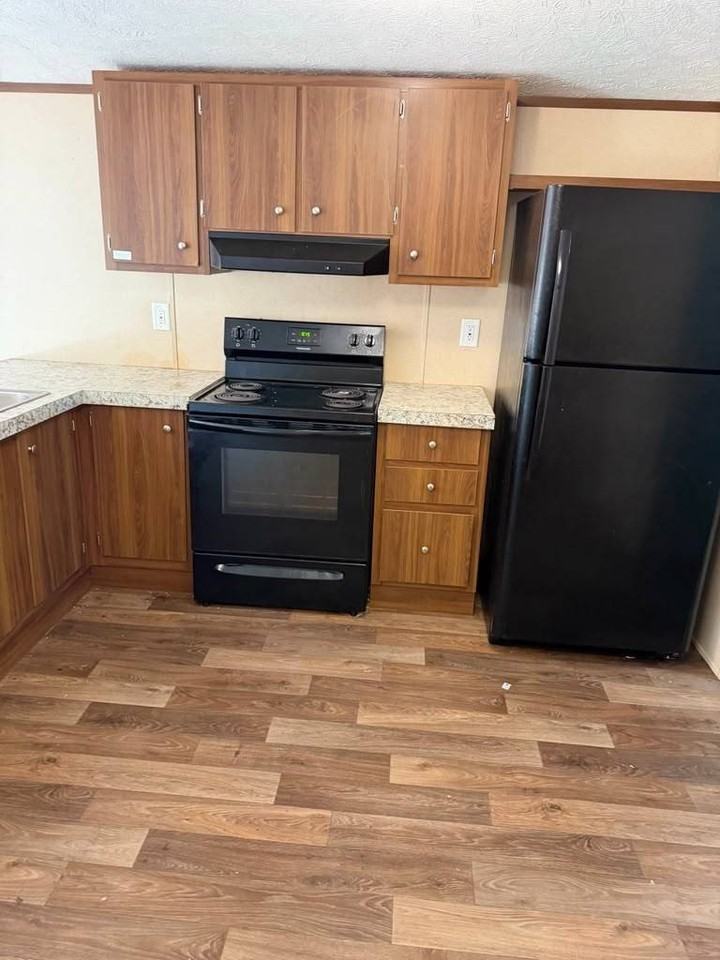1101 Teneile St - Photo 4 of 12