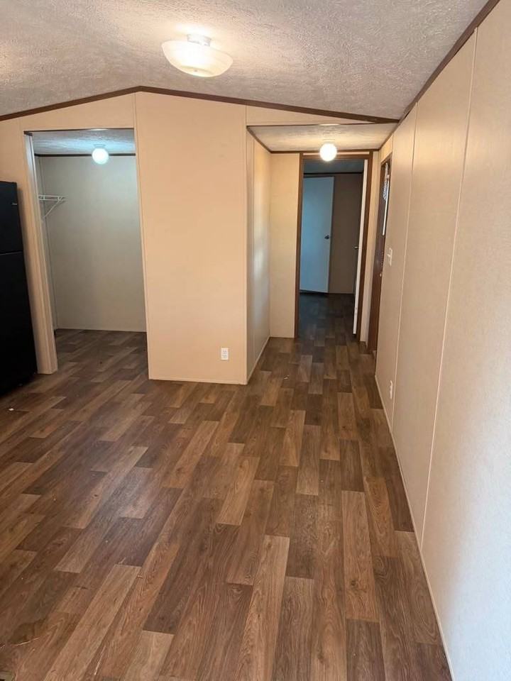 1101 Teneile St - Photo 5 of 12