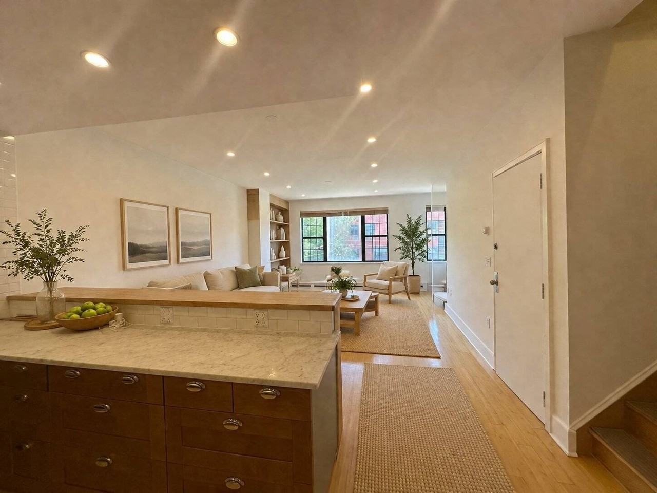 82 Visitation Pl #2 - Photo 4 of 14