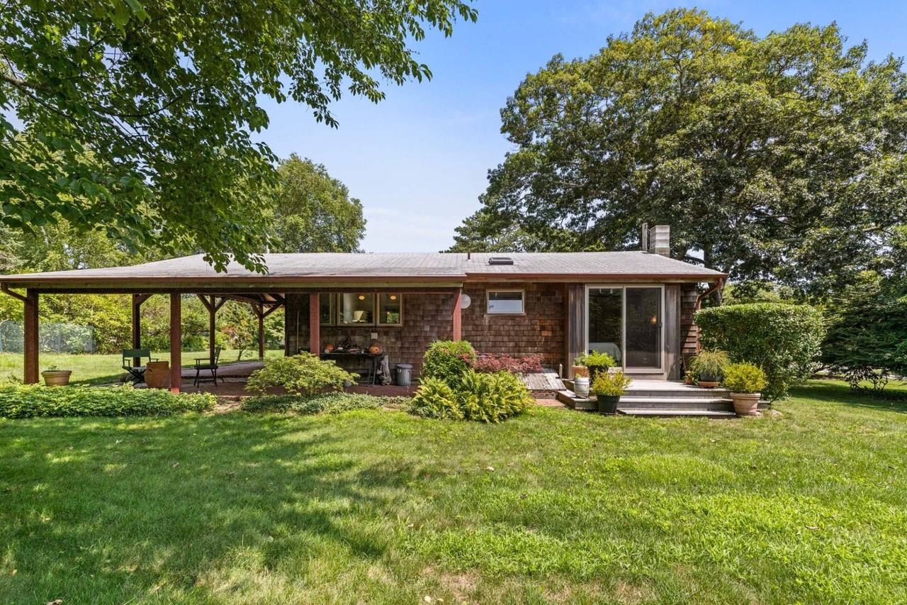 1 Gegan Dr - Photo 2 of 24