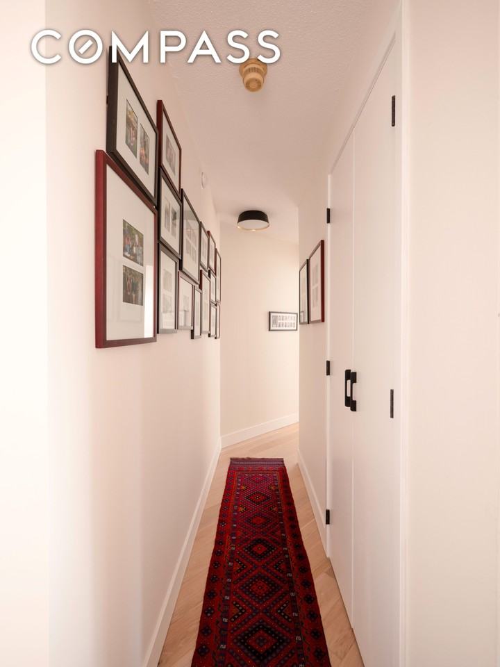303 E 43rd St #27A - Photo 5 of 17