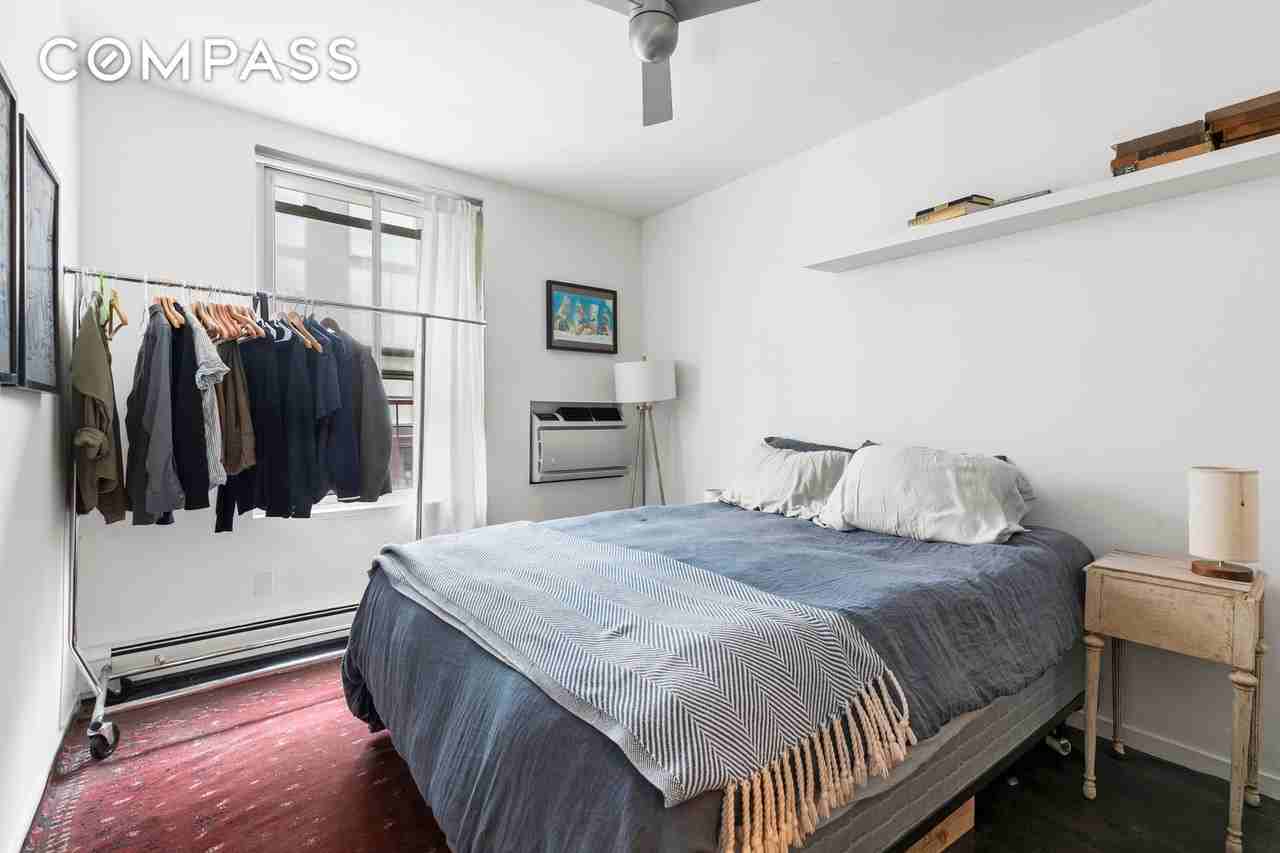 47 Bond St #4 - Photo 4 of 6
