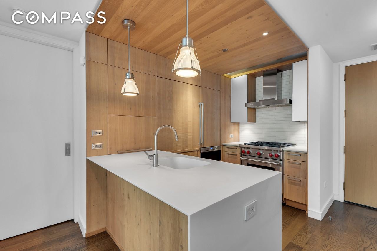 211 E 13th St #2H - Photo 2 of 11