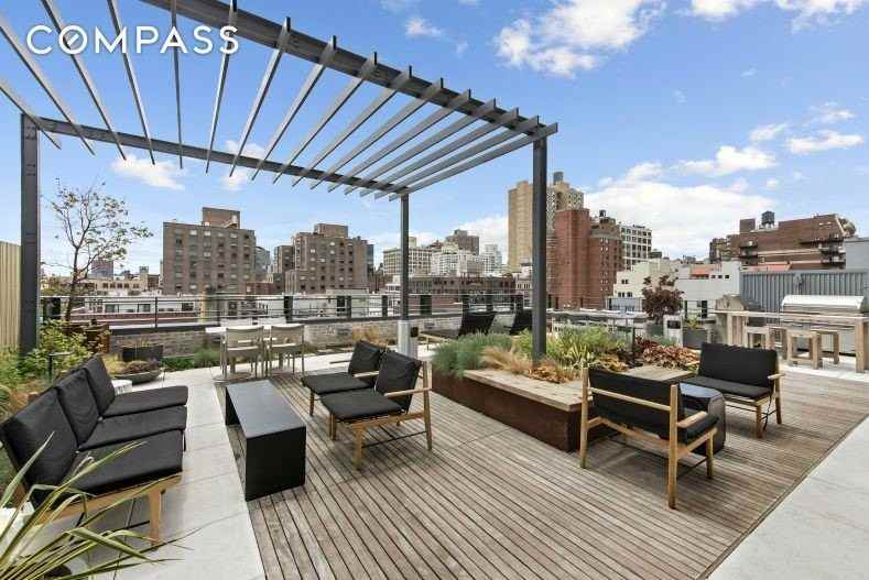 211 E 13th St #2H - Photo 7 of 11