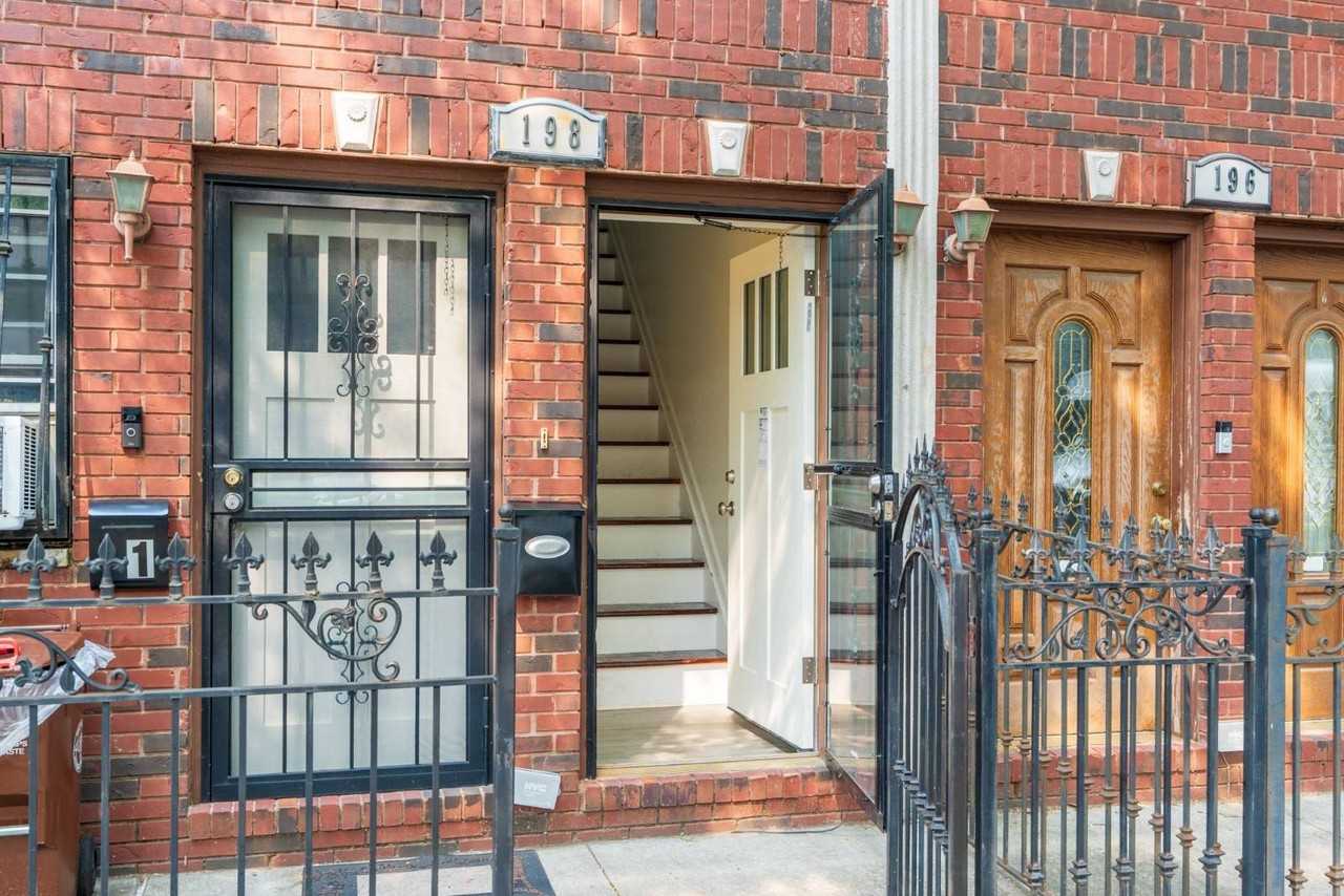 198 Stuyvesant Ave #2 - Photo 3 of 29
