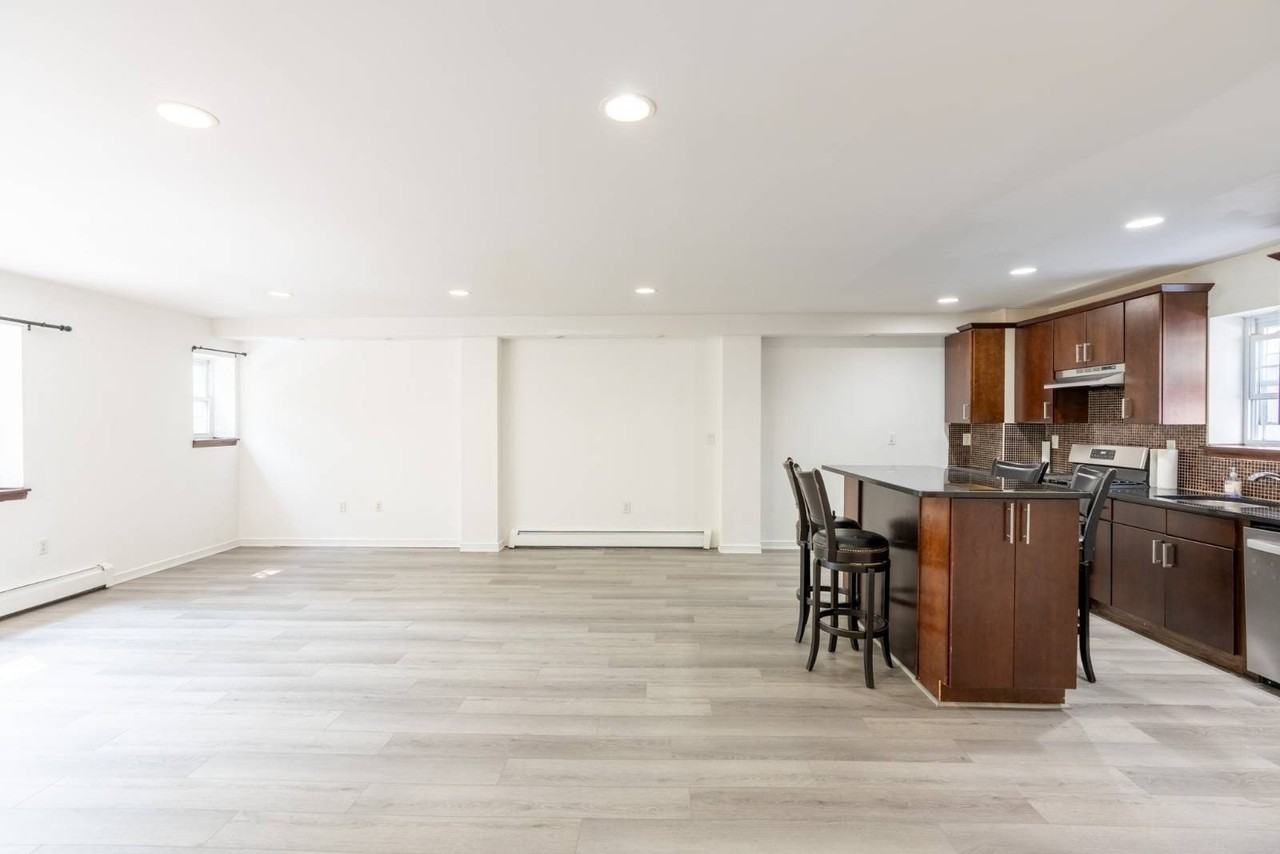 198 Stuyvesant Ave #2 - Photo 5 of 29