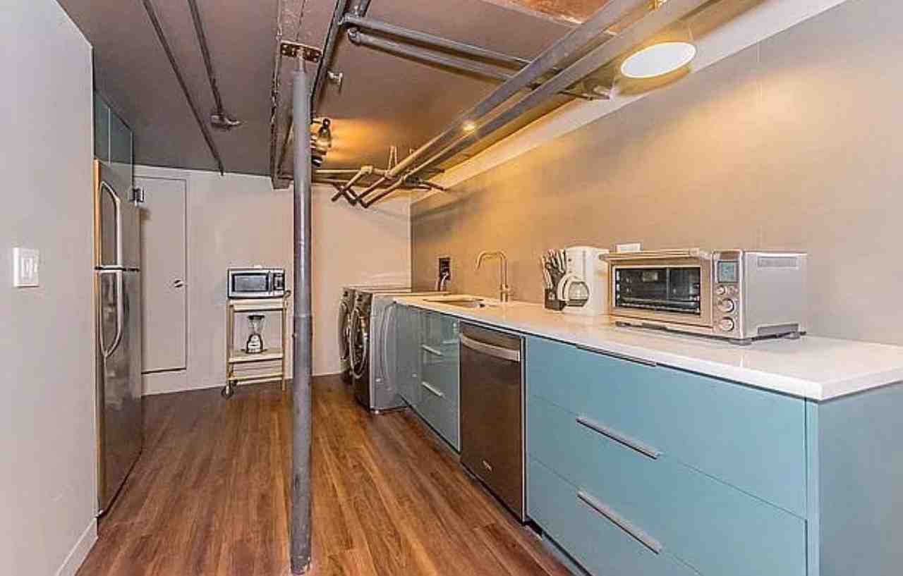 1861 Mulford Ave #1 - Photo 3 of 11