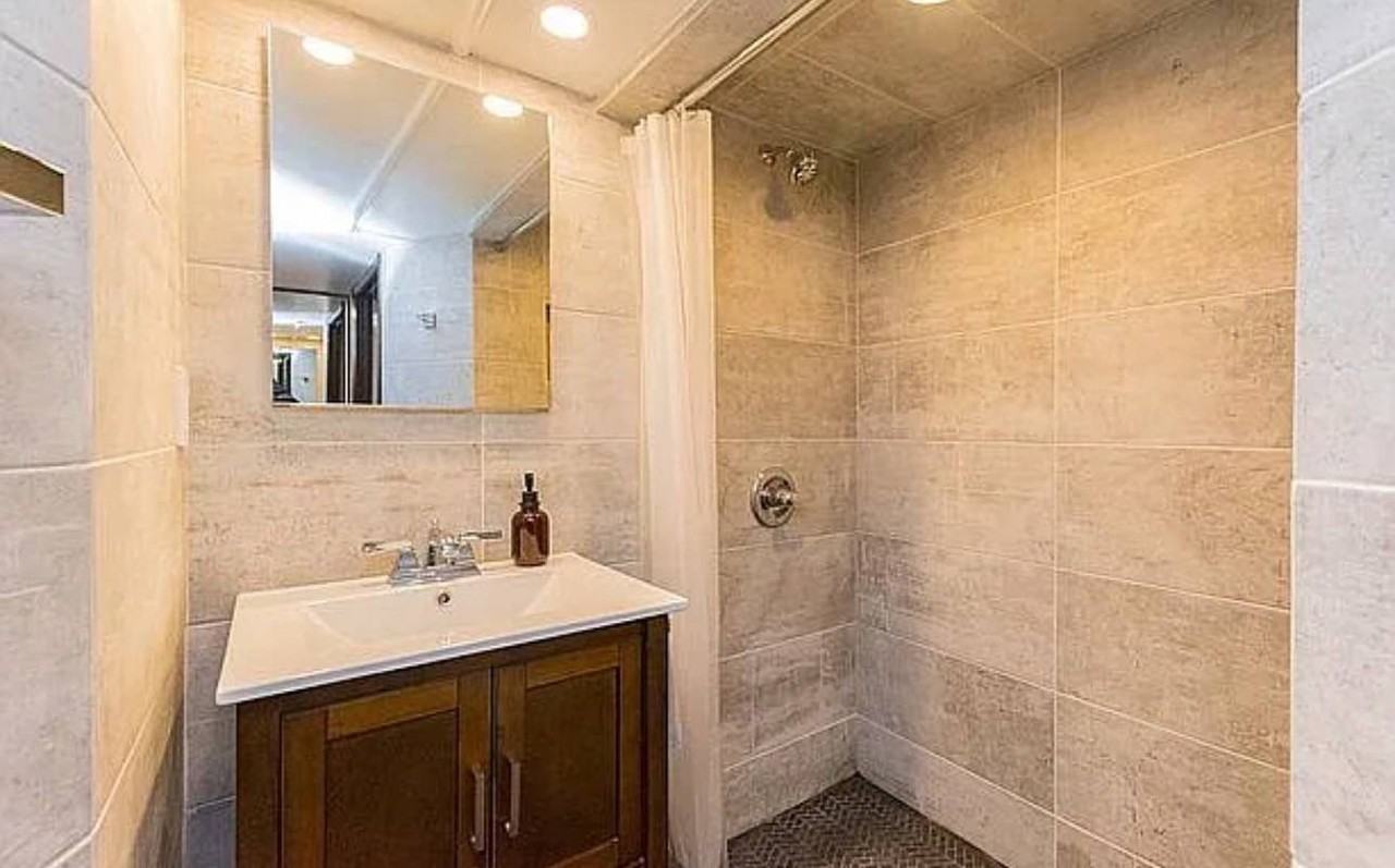 1861 Mulford Ave #1 - Photo 7 of 11