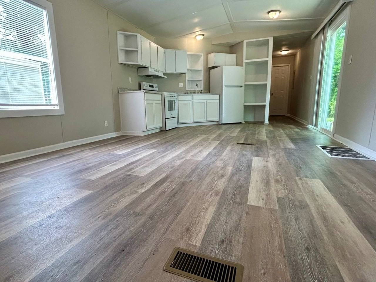 26 White Oak Vlg - Photo 4 of 16