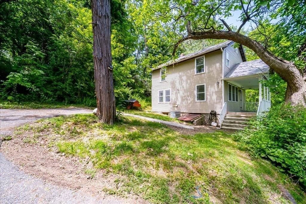 629 South Rd - Photo 3 of 31
