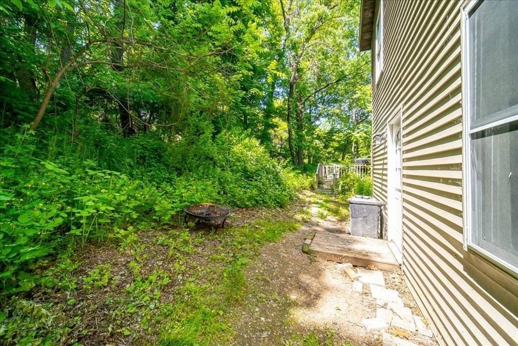 629 South Rd - Photo 4 of 31