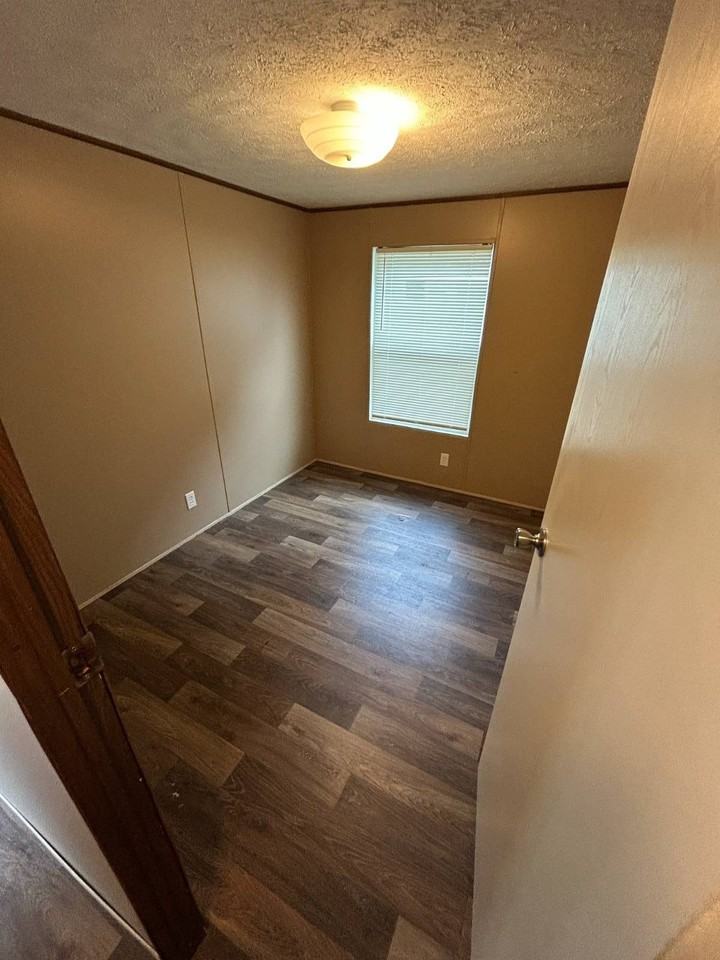 1702 Mary St - Photo 7 of 9
