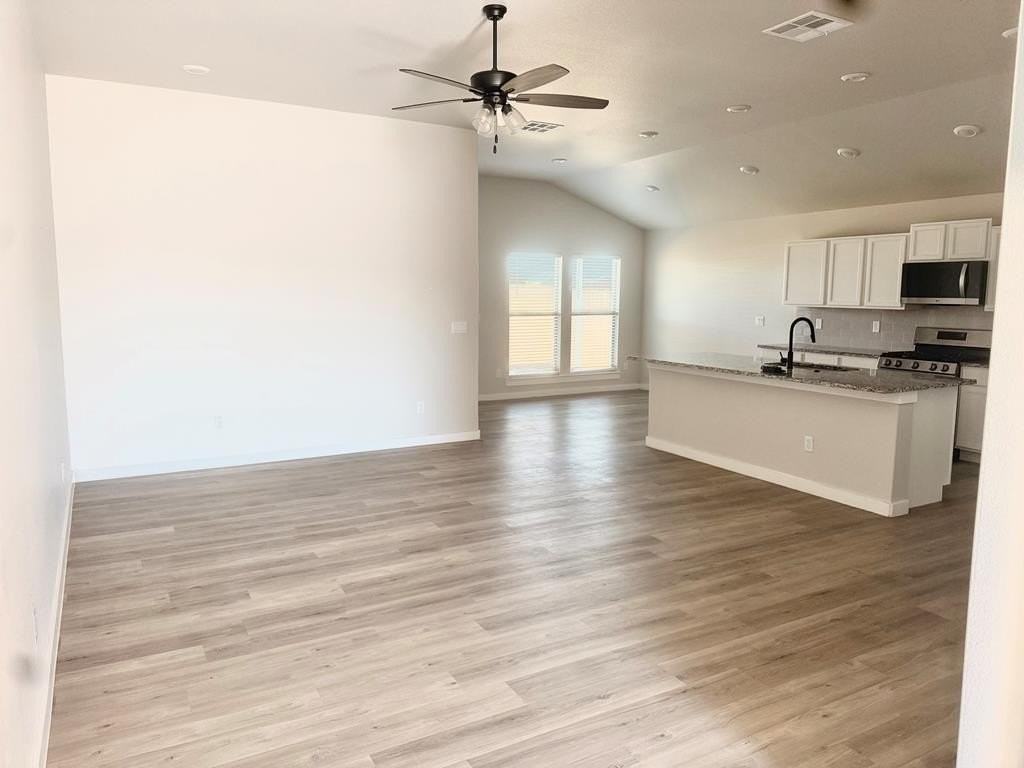 5920 Woodpecker Way - Photo 4 of 15