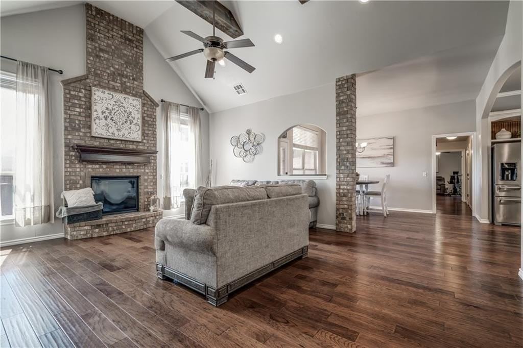 1800 Nw 194th Cir - Photo 5 of 30