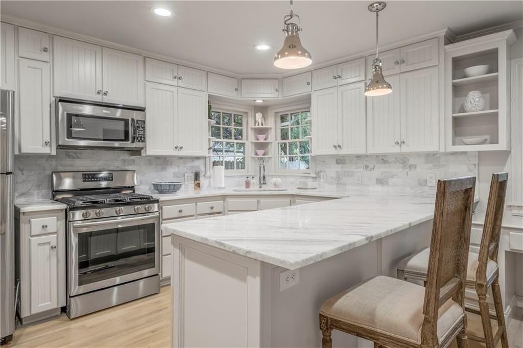 1109 Marlboro Ln - Photo 6 of 10