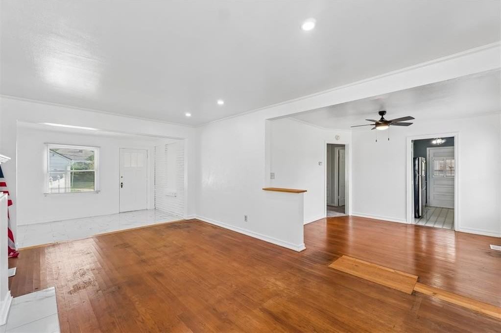 2512 Nw 32nd St - Photo 4 of 29