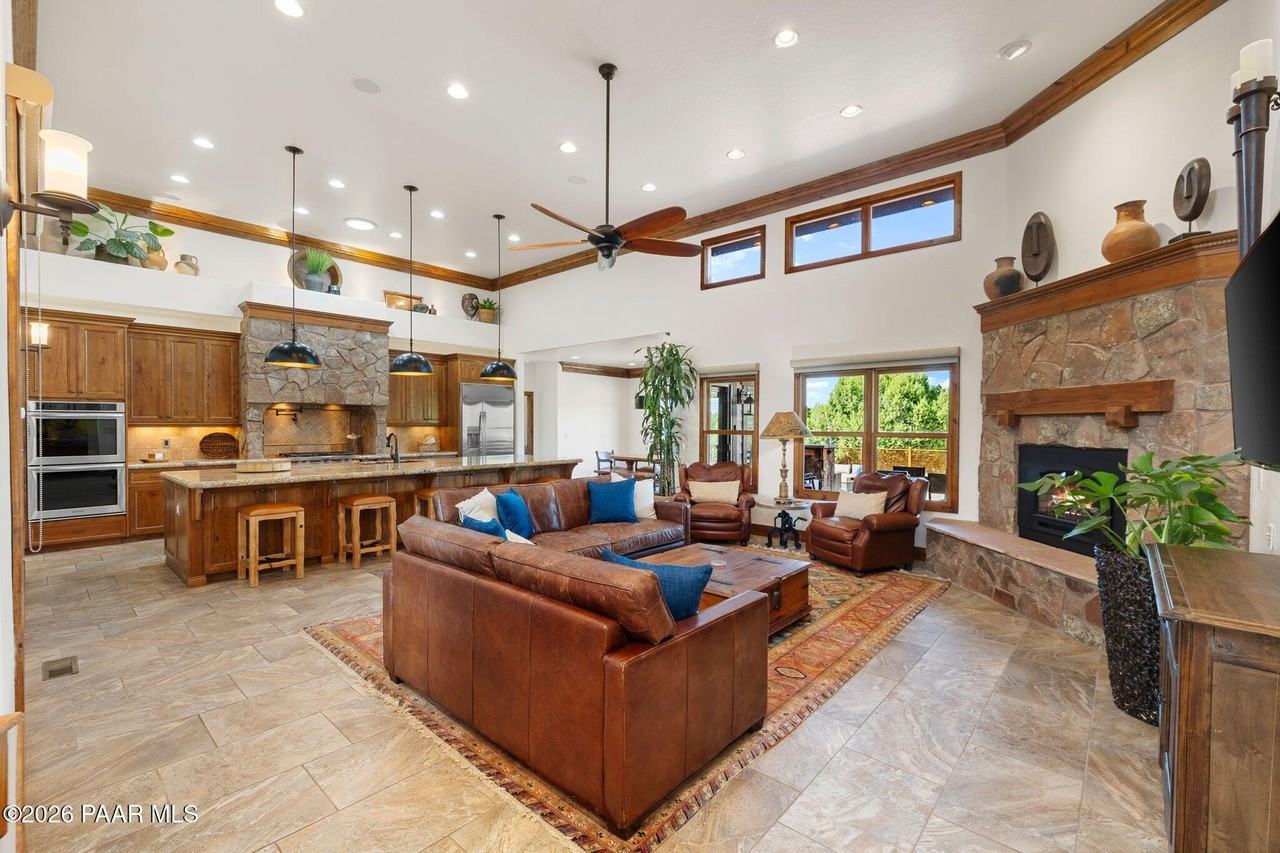 14415 N Sandia Ln - Photo 4 of 49
