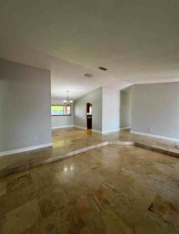 3681 Sw 132nd Pl - Photo 2 of 8