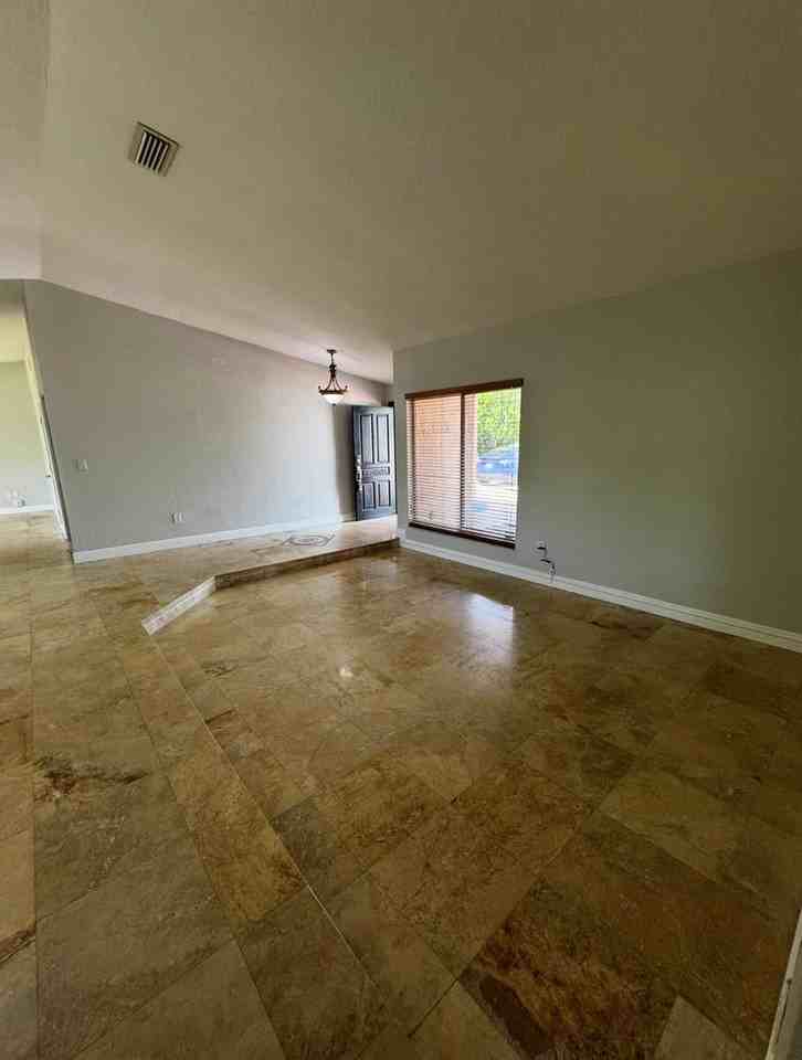 3681 Sw 132nd Pl - Photo 3 of 8