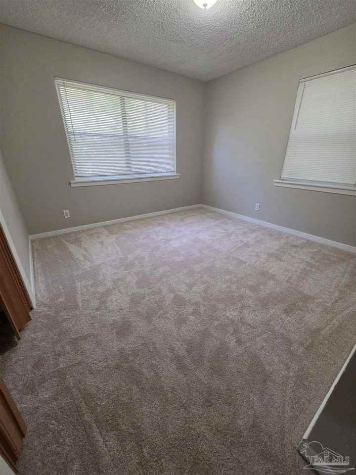 5733 Orange St - Photo 5 of 8