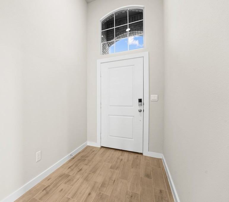2107 Fortune Dr - Photo 2 of 29
