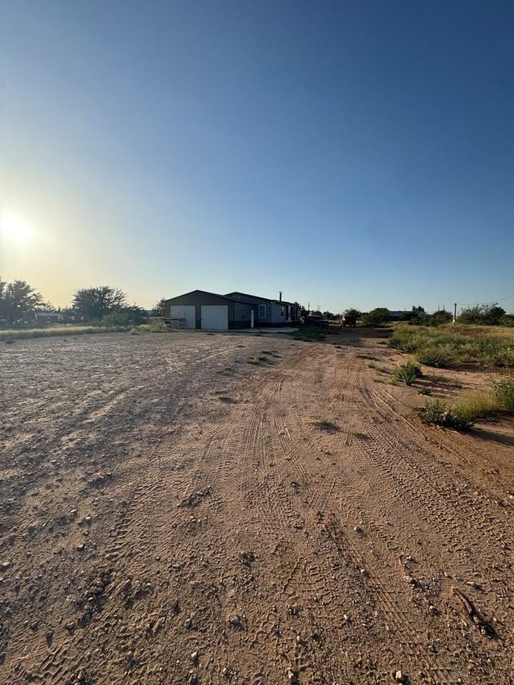 1717 E County Road 148 - Photo 2 of 10