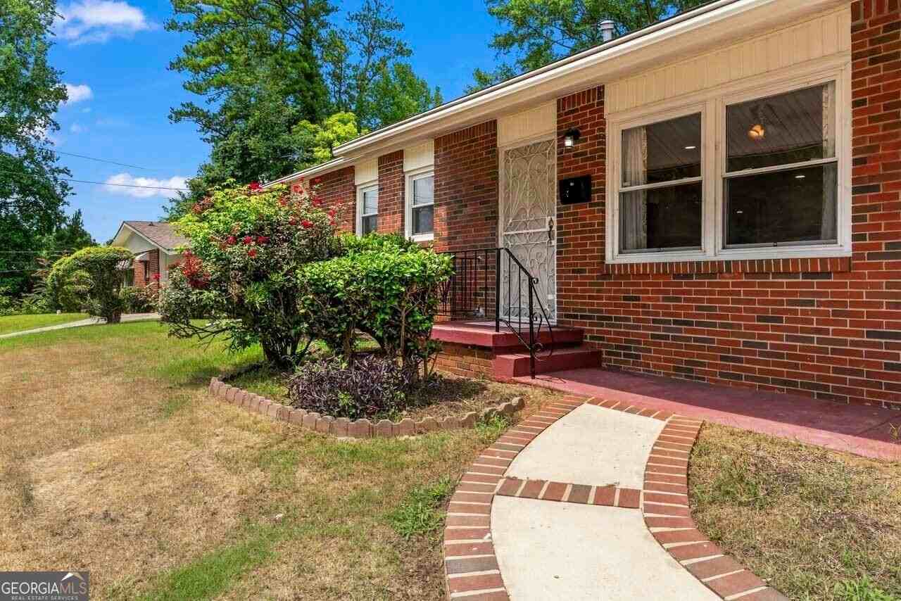 3769 Amber Rd Nw - Photo 3 of 23