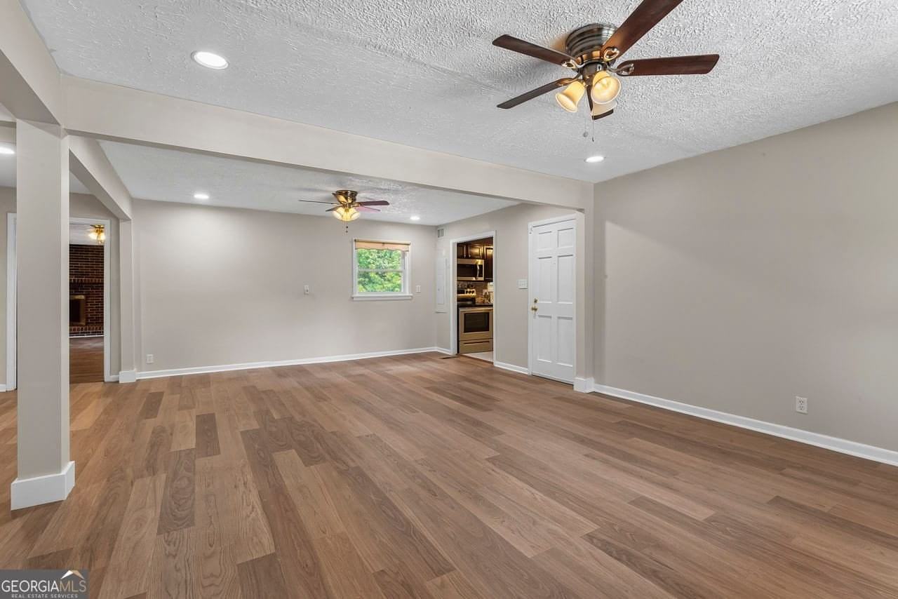 3769 Amber Rd Nw - Photo 4 of 23
