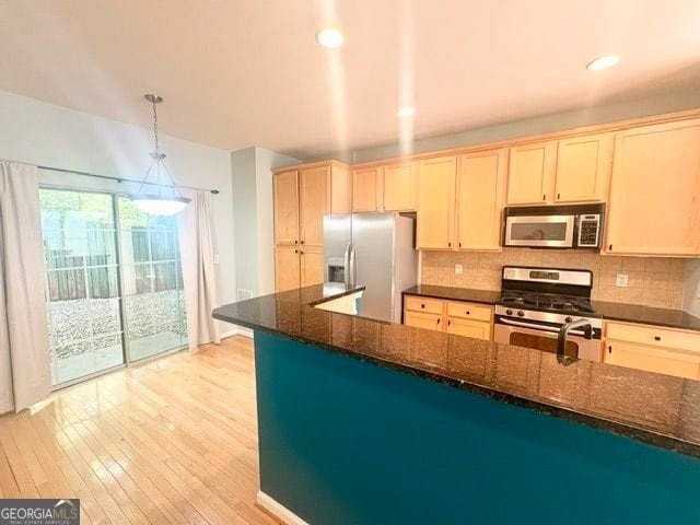 1073 Park Row North Se - Photo 2 of 13