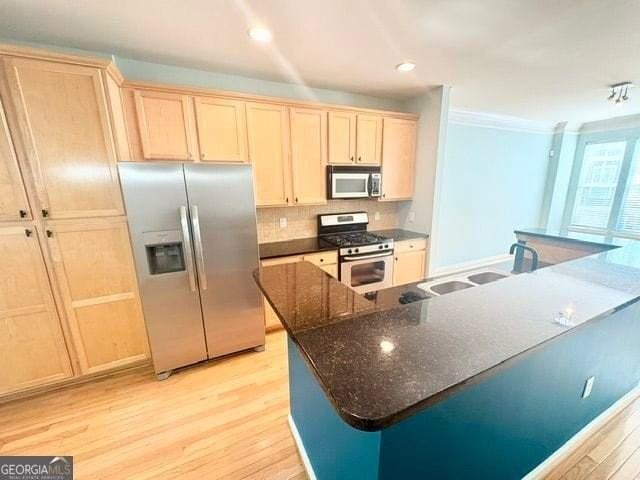 1073 Park Row North Se - Photo 4 of 13