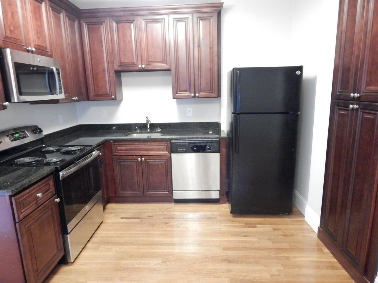 19 Henderson St - Photo 2 of 10