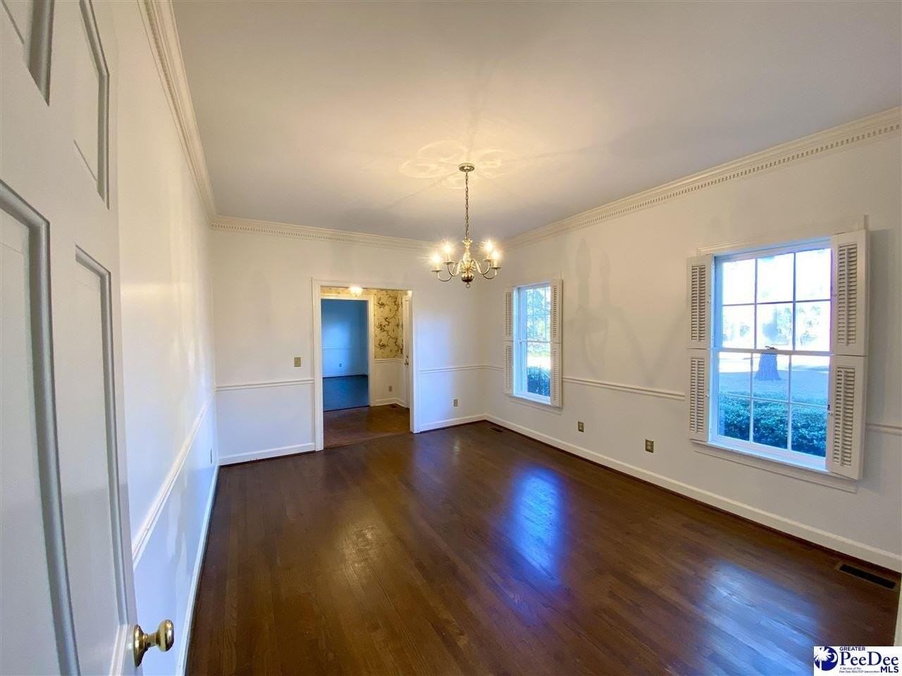 2506 W Keswick Rd - Photo 5 of 32