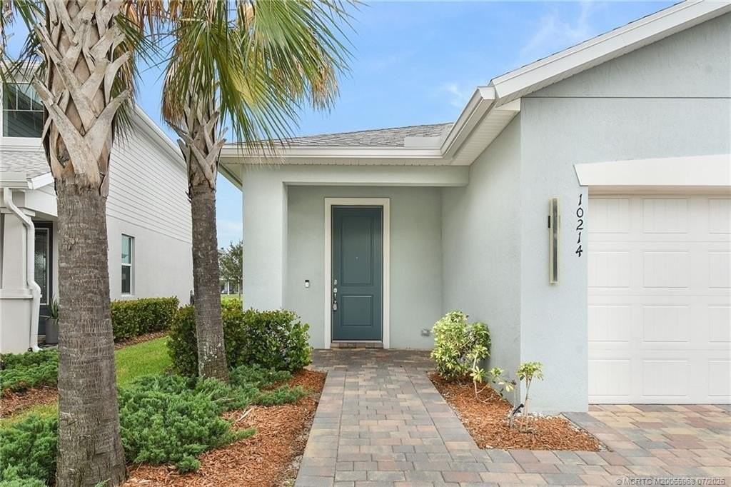 10214 Sw Captiva Dr - Photo 3 of 50