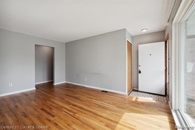 14374 Ramblewood St - Photo 3 of 15