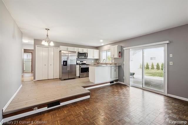 14374 Ramblewood St - Photo 4 of 15
