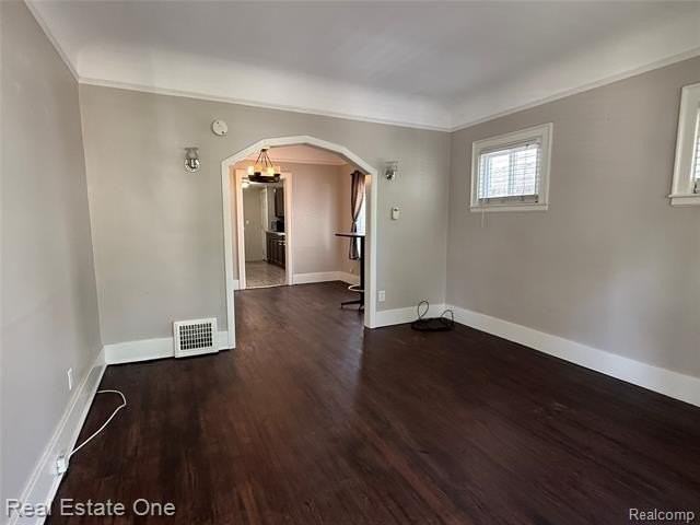 264 E Woodland St - Photo 4 of 22