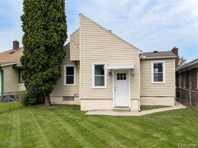 557 White Ave - Photo 2 of 19