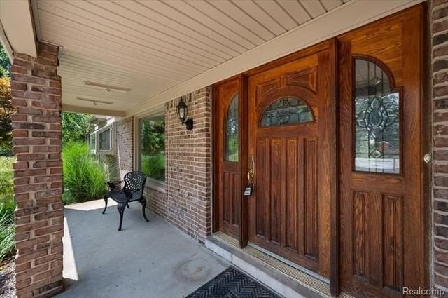 980 Sandhurst Rd - Photo 4 of 50