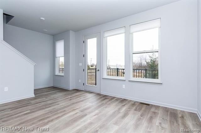 2130 Park Dr - Photo 7 of 33
