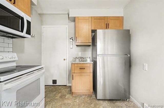 114 Crocker Blvd - Photo 5 of 25