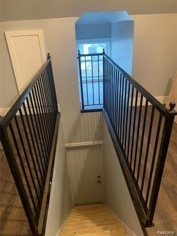 132 Pilgrim St #3rdFL - Photo 6 of 10