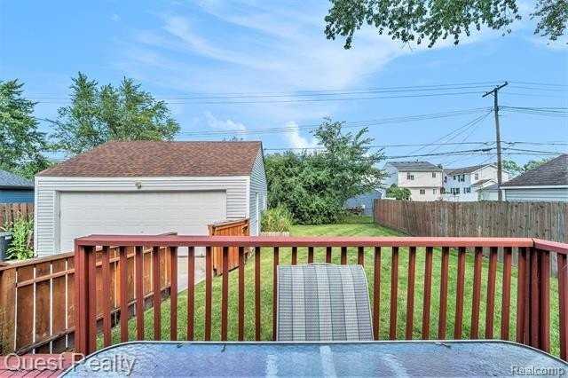 3846 Prairie Ave - Photo 5 of 28