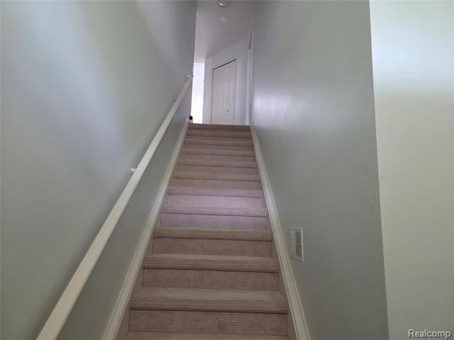 22202 Alexa Dr - Photo 2 of 14