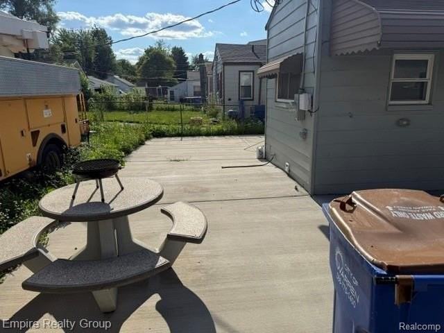 11568 Dodge Ave - Photo 3 of 21
