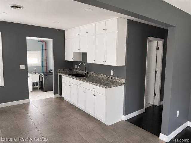 11568 Dodge Ave - Photo 4 of 21